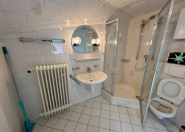 Guest - Monteurzimmer Im * Kestert